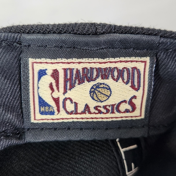 Toronto Raptors New Era Cap - Picture 3 of 5